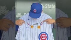 ¡Regalazo! ‘Manny’ Rodríguez recibió jersey bordado