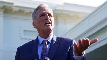 FILE PHOTO: U.S. House Speaker Kevin McCarthy (R-CA) speaks to reporters outside the West Wing following debt limit talks with U.S. President Joe Biden at the White House in Washington, U.S., May 9, 2023. REUTERS/Kevin Lamarque/File Photo