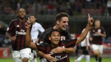 El delantero colombiano suma tres goles con el equipo de Milan.