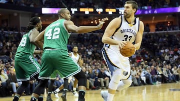 Dec 20, 2016; Memphis, TN, USA;  Memphis Grizzlies center Marc Gasol (33) steps back to shoot as Boston Celtics forward Al Horford (42) defends at FedExForum.  Boston defeated Memphis in overtime 112-109. Mandatory Credit: Nelson Chenault-USA TODAY Sports