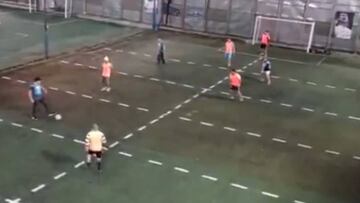 ¡En Argentina inventaron el Fútbol 5 con distancia social!