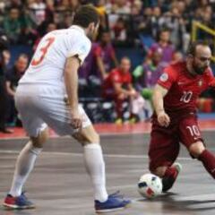 El increíble gol de Ricardinho no bastó: Portugal, rival español
