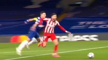 El posible penalti a Carrasco con 0-0 que indigna al Atlético