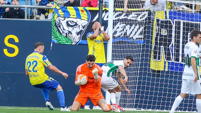 El Cádiz se vuelve a pelear con el gol