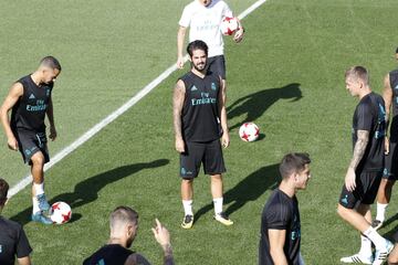 Cristiano y Modric protagonistas en el entrenamiento