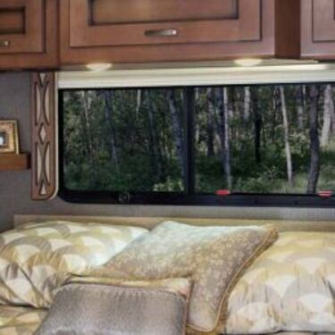 Richie Porte duerme en una caravana “para evitar el estrés”