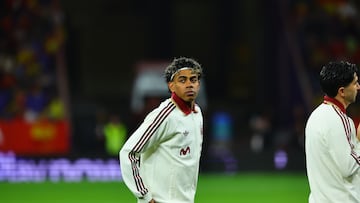 The Spanish national team footballer posted a message on his social media condemning what happened last night in Cornellá.