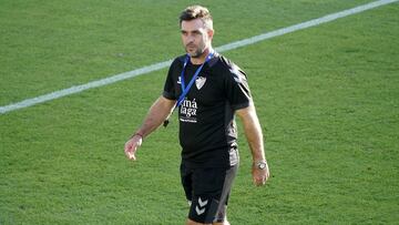 Pablo Guede durante el entrenamiento del sábado en La Rosaleda.