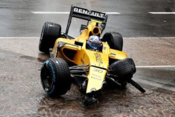 Jolyon Palmer tras chocar con el muro.