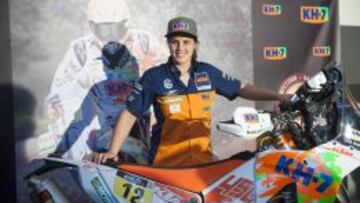 Laia Sanz en la presentación de KTM para el Dakar.