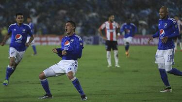 Michael Rangel celebra un gol a Junior en El Campín.