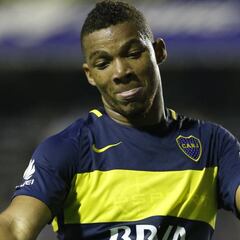 Fabra marca golazo con Boca y La Bombonera le regala ovación