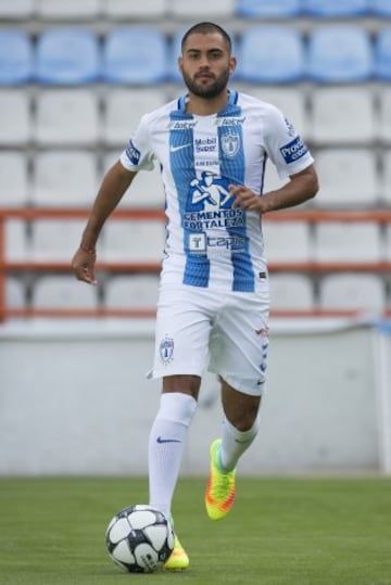 18 Años, 6 Mes(es), 20 Día(s) 