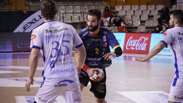 El Ademar vuelve a la victoria ante un Cisne que se desangra