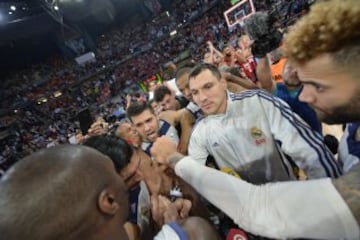 Los jugadores del Real Madrid celebran su paso a la final.