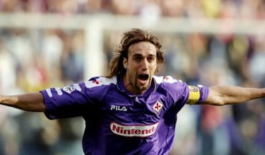 Camisetas de fútbol históricas que fueron patrocinadas por videojuegos y consolas: del Sevilla de Maradona con Super Nintendo al Arsenal de Wenger con SEGA