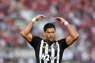  Givanildo Vieira de Souza regresó a su país natal en 2021 y se convirtió en una figura dominante. Actualmente, sigue siendo la estrella y capitán del Atlético Mineiro en el Campeonato Brasileño de Serie A.