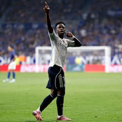 LaLiga denuncia los gritos racistas contra Vinicius y Mbappé