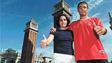 <b>ROSA Y FREIXA.</B> Las torres de Montjuïc los contemplan. Las dos figuras de las semis quieren el oro.