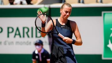 Petra Kvitova se retira tras lesionarse al atender a la prensa