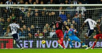 1-0. West Bromwich Albion-Swansea City. Ideye anotó el primer tanto.