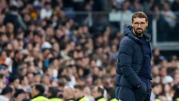 MADRID, 01/12/2024.- El entrenador del Getafe, José Bordalás, durante el partido de LaLiga entre el Real Madrid y el Getafe, este domingo en el estadio Santiago Bernabéu. EFE/Ballesteros