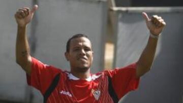 Luis Fabiano y Capel se quedan en Sevilla lesionados