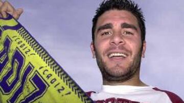 <b>Enrique llega a 200 partidos</b> El jugador extremeño entra hoy en el selecto club de los jugadores que han lucido la camiseta del Cádiz 200 veces en competición oficial. Buen día.creatividad