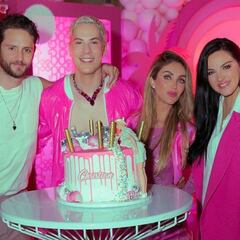 Christian Chávez celebra su cumpleaños junto a los RBD con fiesta de Barbie | FOTOS