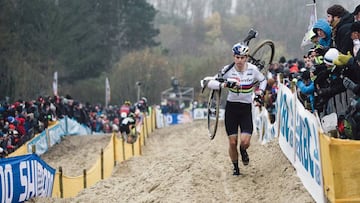 Van Aert, obligado a tener un cron車metro por su lentitud