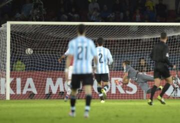 Valdez marcó el 2-1.