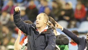 Víctor Fernández, durante el último partido.