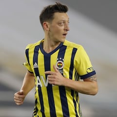 Özil: "No esperaba que me apartasen del equipo"