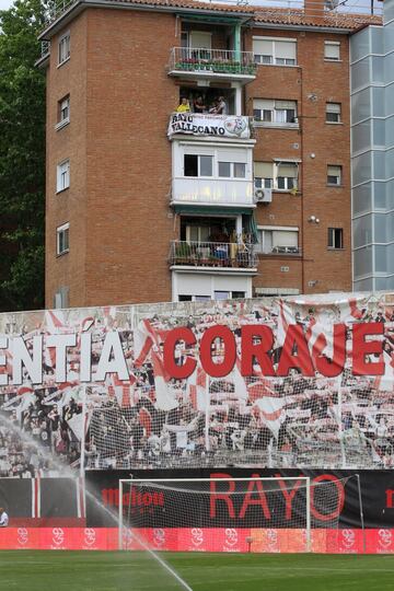 Rayo Vallecano celebrate top flight return