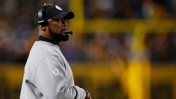 PITTSBURGH, PA - DECEMBER 25: Head Coach Mike Tomlin of the Pittsburgh Steelers looks on from the sidelines in the first half during the game between the Pittsburgh Steelers and the Baltimore Ravens at Heinz Field on December 25, 2016 in Pittsburgh, Pennsylvania.   Justin K. Aller/Getty Images/AFP
 == FOR NEWSPAPERS, INTERNET, TELCOS &amp; TELEVISION USE ONLY ==