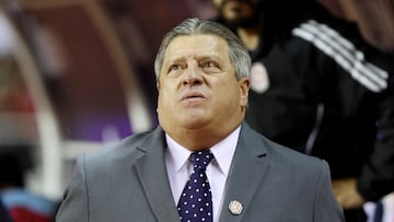 Soccer Football - FIFA World Cup - CONCACAF Qualifiers - Group C - Costa Rica v Honduras - Estadio Nacional, San Jose, Costa Rica - November 18, 2025 Costa Rica coach Miguel Herrera before the match REUTERS/Mayela Lopez