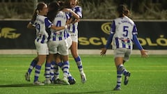 El Sporting Huelva celebra un gol.