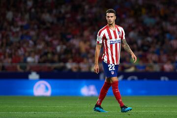 El Atl¨¦tico revolucion¨® la plantilla en 2019 y toc¨® reconstruir la defensa. Para el perfil que dejaba Lucas, el club rojiblanco busc¨® a Hermoso (Madrid, 1995), canterano del Madrid que brillaba en el Espanyol y por quien hubo que pagar 25 millones. El zaguero pod¨ªa jugar como central y como lateral, aunque sus mejores momentos llegaron con la l¨ªnea de cinco y con su aportaci¨®n en la salida del bal¨®n, especialmente en la conquista de la Liga 20-21. En 2024 termin¨® contrato y se march¨® libre a la Roma.