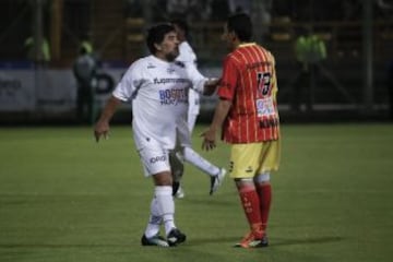 Así jugó Diego Maradona en el estadio de Techo