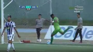 Increíble y humillante gol en la liga de Panamá