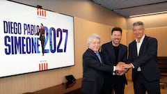 Cerezo, Simeone y Gil Marín en el anuncio de la renovación del Cholo hasta 2027.