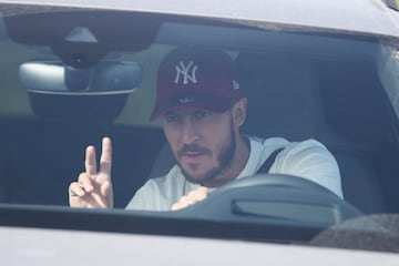 Eden Hazard llegando a la Ciudad Deportiva del Real Madrid. 