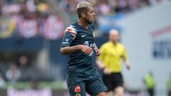 J&eacute;r&eacute;my M&eacute;nez jugando con el Am&eacute;rica en duelo amistoso.