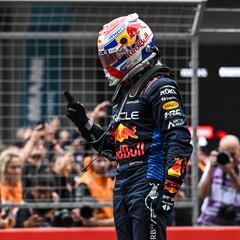 Mercedes se encapricha con Verstappen y Horner estalla