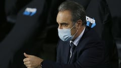 Soccer Football - World Cup - South American Qualifiers - Chile v Brazil - Estadio Monumental David Arellano, Santiago, Chile - September 2, 2021 Chile coach Martin Lasarte Pool via REUTERS/Claudio Reyes