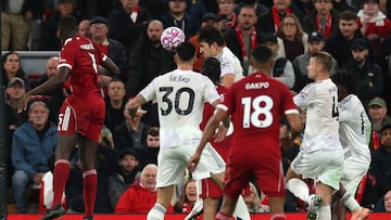 Soccer Football - Premier League - Liverpool v Manchester United - Anfield, Liverpool, Britain - October 19, 2025 Manchester United's Harry Maguire scores their second goal REUTERS/Phil Noble EDITORIAL USE ONLY. NO USE WITH UNAUTHORIZED AUDIO, VIDEO, DATA, FIXTURE LISTS, CLUB/LEAGUE LOGOS OR 'LIVE' SERVICES. ONLINE IN-MATCH USE LIMITED TO 120 IMAGES, NO VIDEO EMULATION. NO USE IN BETTING, GAMES OR SINGLE CLUB/LEAGUE/PLAYER PUBLICATIONS. PLEASE CONTACT YOUR ACCOUNT REPRESENTATIVE FOR FURTHER DETAILS..