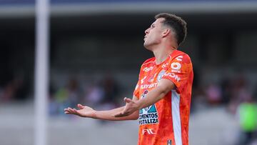 Oussama Idrissi of Pachuca during the 4th round match between Pumas UNAM and Pachuca as part of the Liga BBVA MX, Torneo Apertura 2024 at Olimpico Universitario Stadium on July 21, 2024 in Mexico City, Mexico.