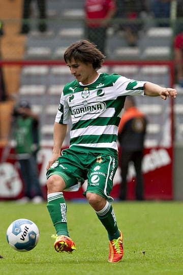Para muchos, esta es una de las grandes injusticias que ha habido en la historia del Tri. ‘Guti’ Estrada fue elegido cuatro veces como el mejor defensa lateral de la Liga MX. No obstante, las oportunidades en el Tri llegaron a cuentagotas.