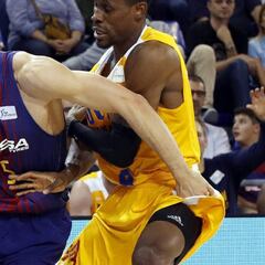 El Barcelona, en caída libre, obligado a vencer al Olympiacos