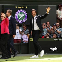 Roger Federer moves out of the world top 100 for first time this century